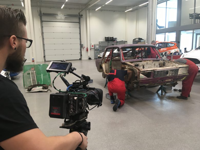 Restoration of Ilmar Raissare Lada VFTS, one of the mechanics is Raissar himself (standing right)