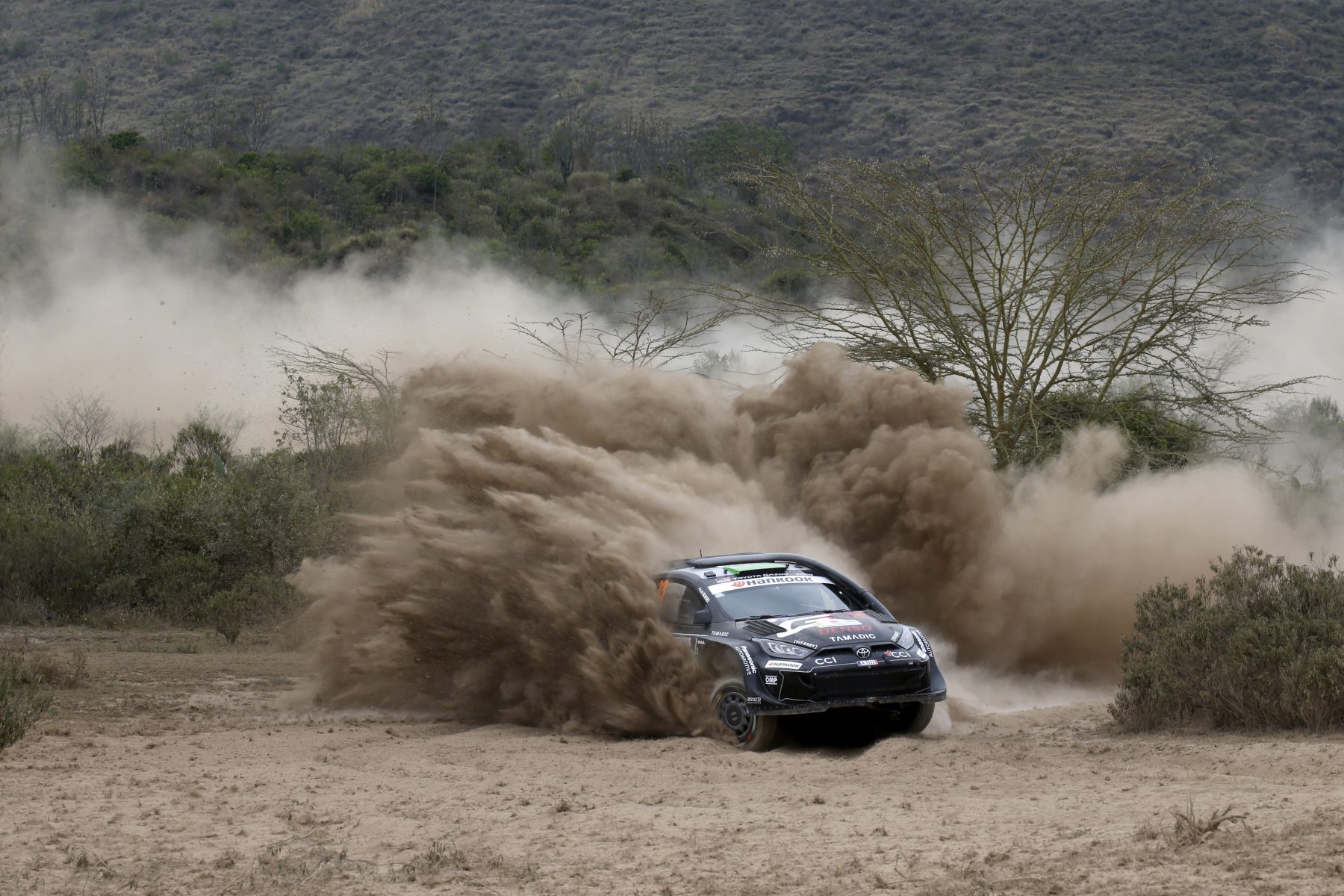 Evans takes early Safari lead – DirtFish