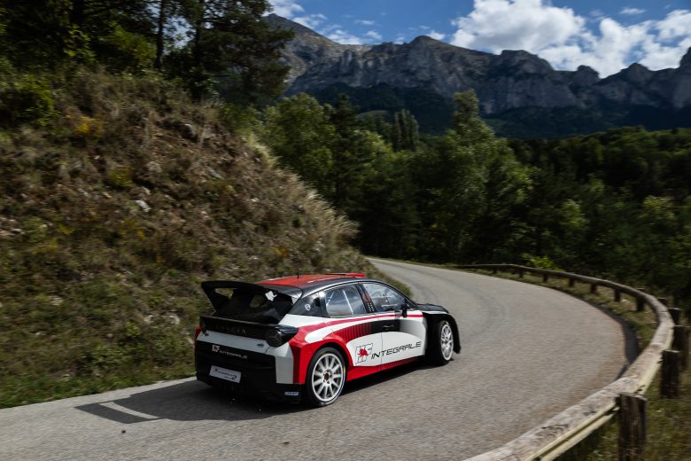 NewLanciaYpsilonRally2HFIntegrale (1)