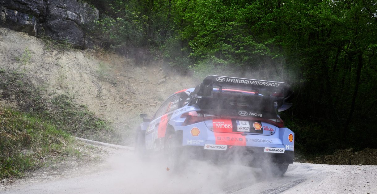 Telegraph pole impact puts Fourmaux out of Croatia Rally – DirtFish