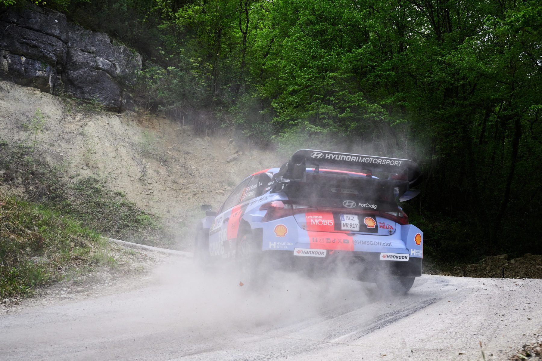 Telegraph pole impact puts Fourmaux out of Croatia Rally – DirtFish