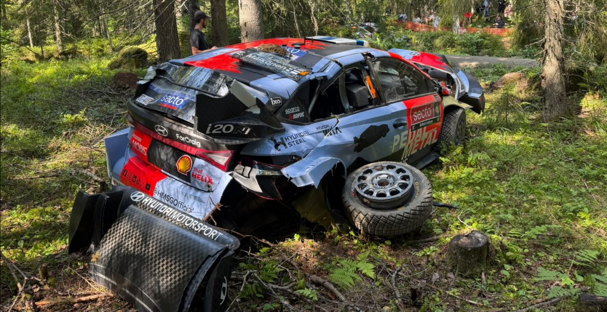 Lappi's Rally Finland over with rollcage damage