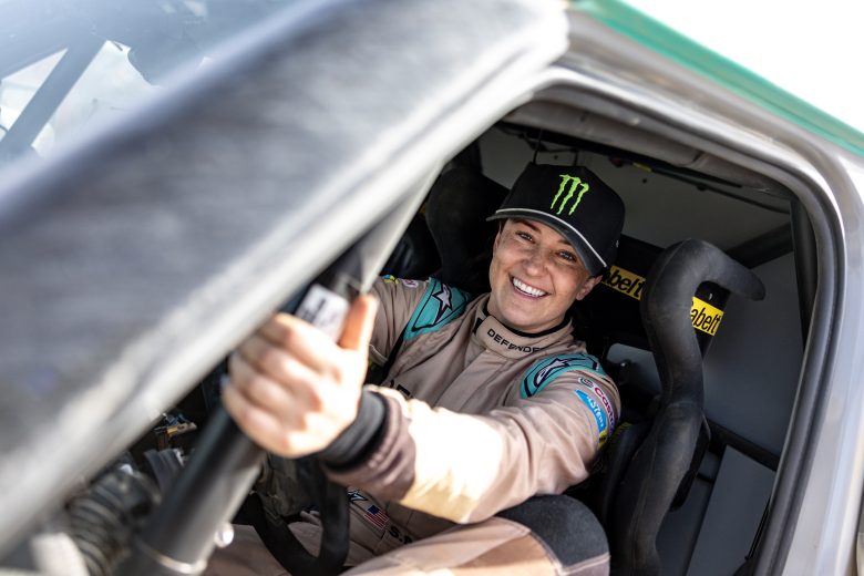 DEFENDER_RALLY_SARA_PRICE_DAKAR_RALLY_003