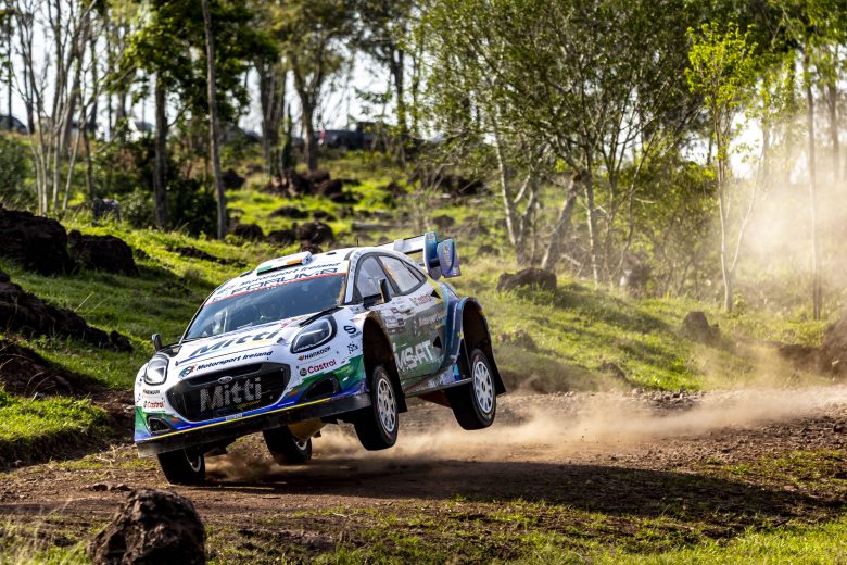WRC_PAR_26_J_ARMSTRONG_1235