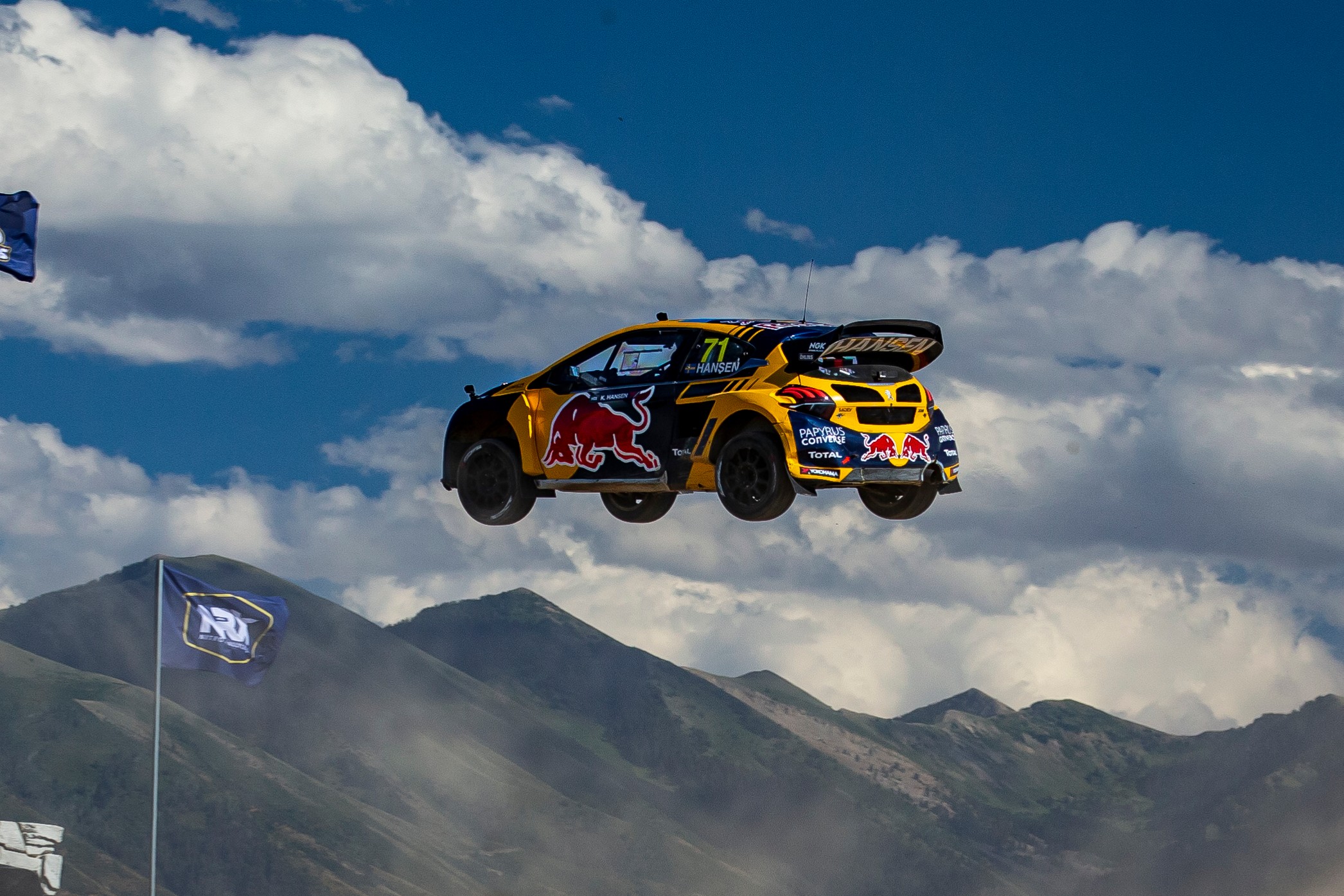 AP-219WWU5NN2511_hires_jpeg_24bit_rgb